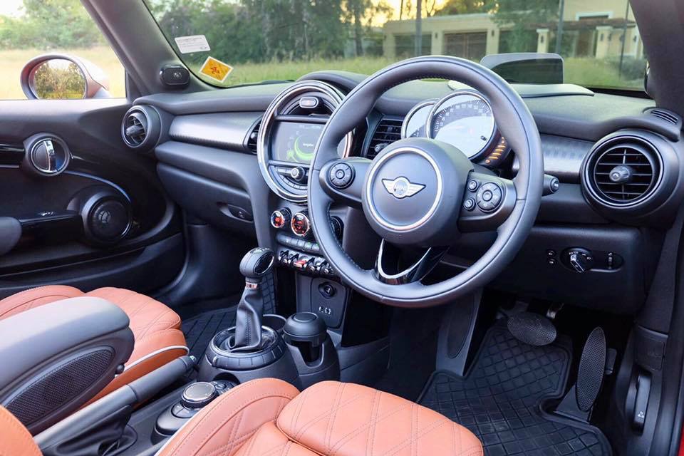 Mini Hatch (Cooper) Gen3 F57 (Convertible) ปี 2019 สีแดง (รูปที่ 10)