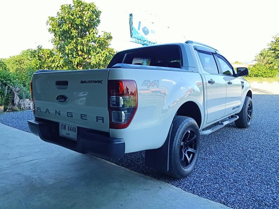 Ford Ranger 4 ประตู ปี 2012 สีขาว (รูปที่ 7)