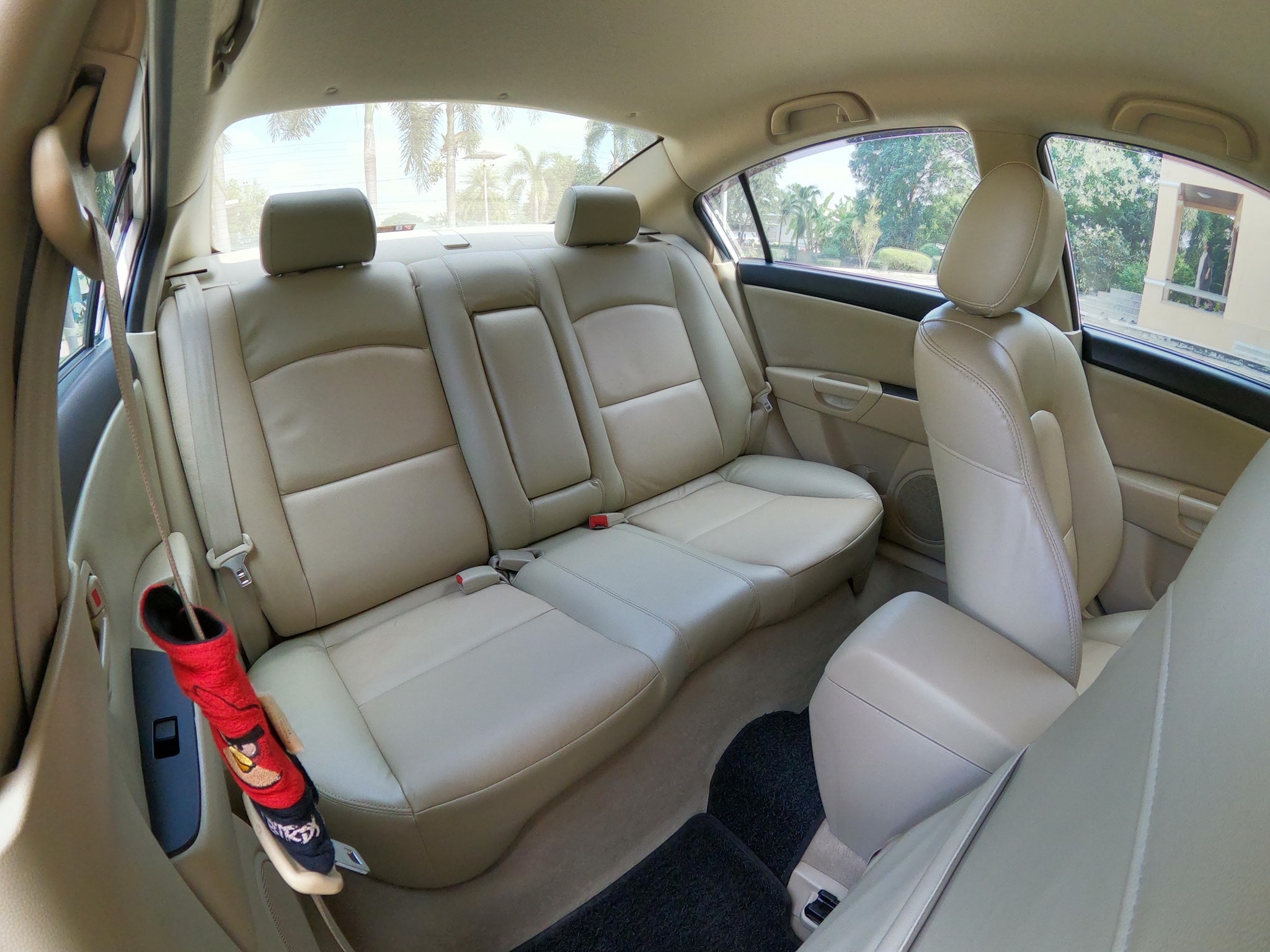 Mazda 3 ปี 2010 สีขาว (รูปที่ 5)