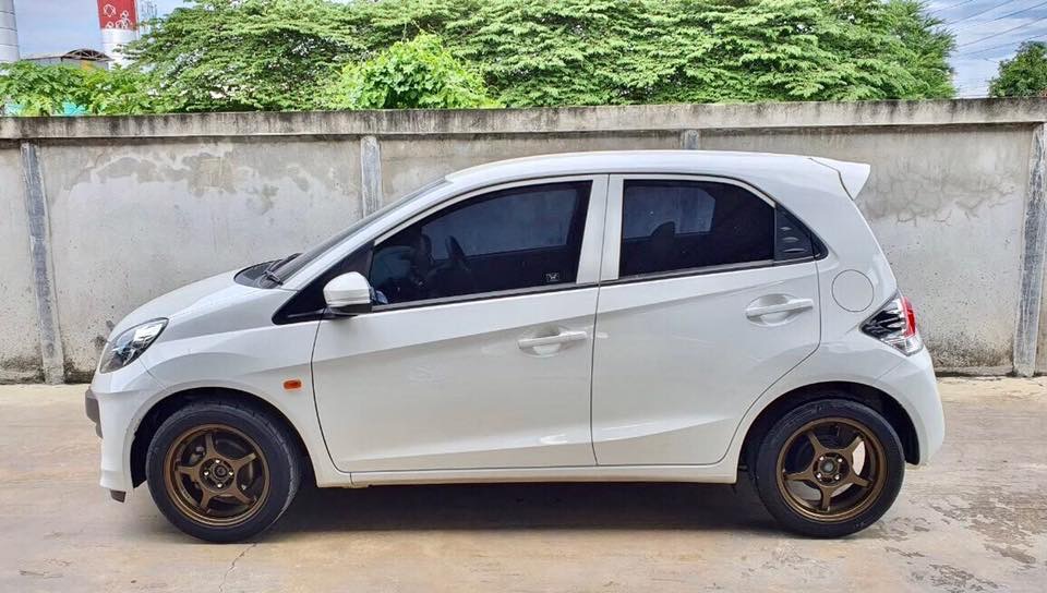 Honda Brio ปี 2016 สีขาว (รูปที่ 7)
