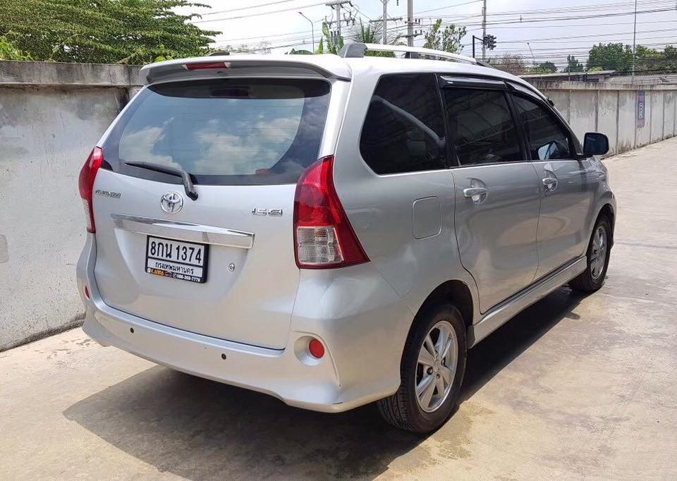 Toyota Avanza ปี 2012 สีเงิน (รูปที่ 3)