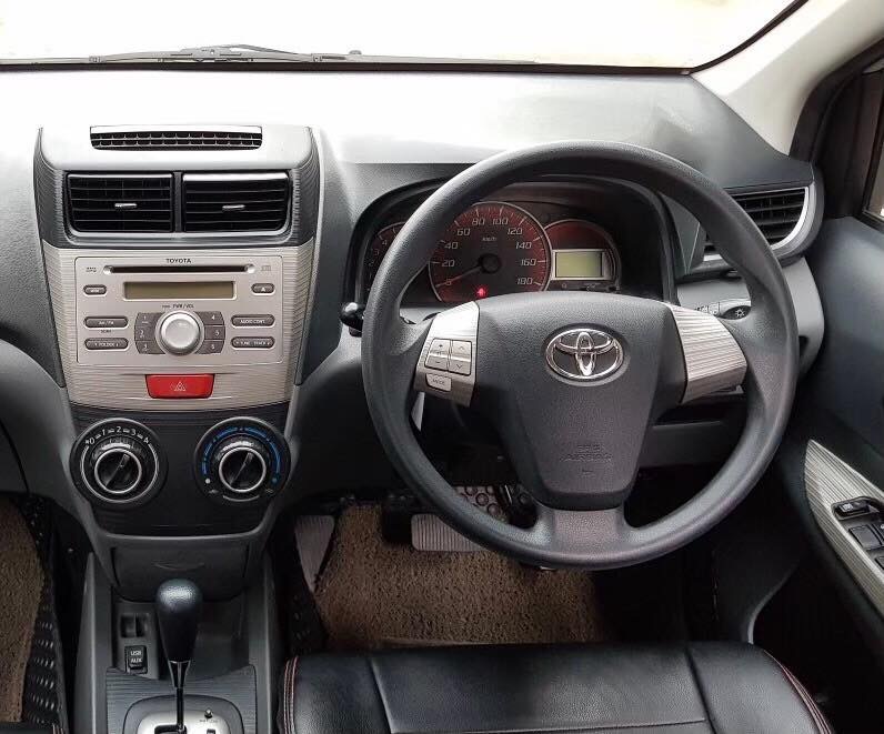 Toyota Avanza ปี 2012 สีเงิน (รูปที่ 12)