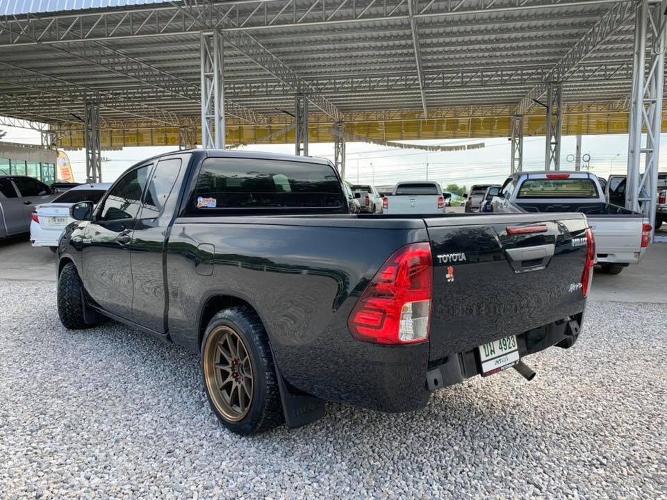 Toyota Hilux Revo Double cab ปี 2019 สีดำ (รูปที่ 10)