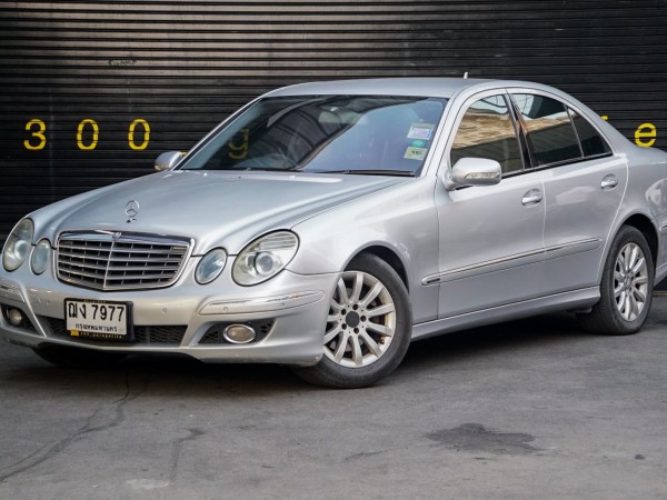 Mercedes-Benz E-Class W211 E200 ปี 2008 สีเงิน