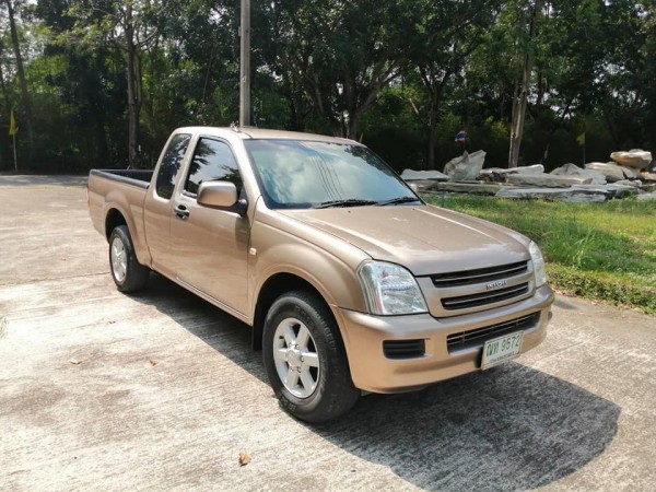 Isuzu D-Max Space Cab ปี 2004 สีทอง