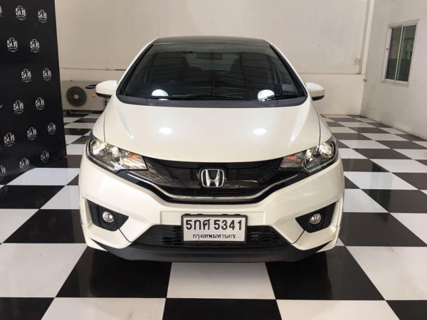 Honda Jazz GK ปี 2017 สีขาว