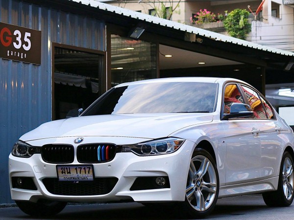 BMW 3 Series Gen6 F30 320i ปี 2013 สีขาว