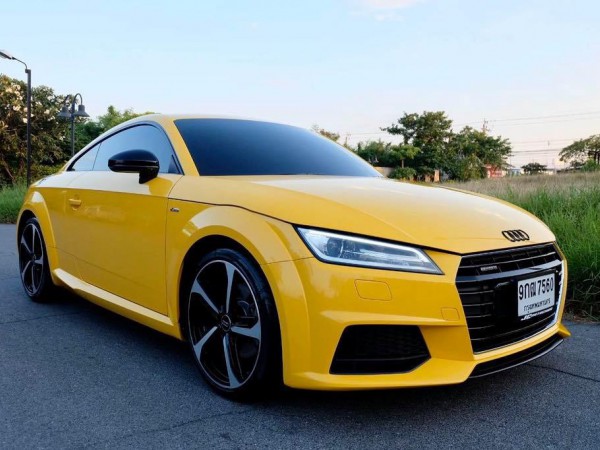 Audi TT Mk3 8S TT ปี 2017 สีเหลือง