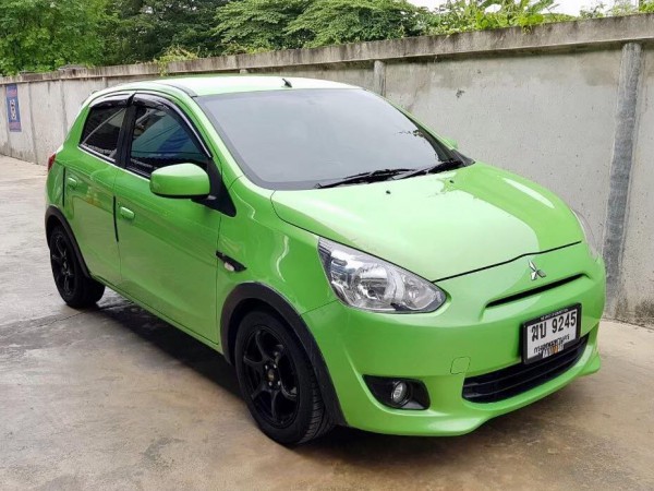 Mitsubishi Mirage ปี 2012 สีเขียว