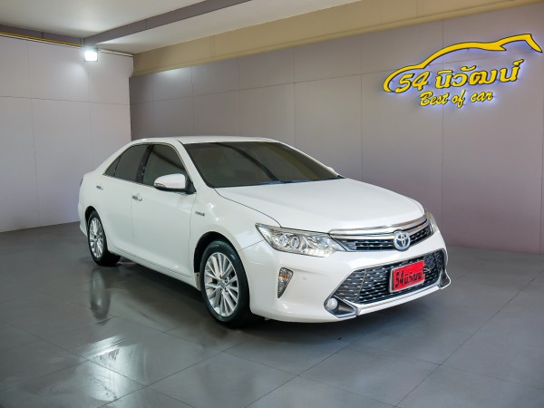 TOYOTA CAMRY 2.5 HV NAVI MINOR CHANGE AT ปี 2015 สีขาว