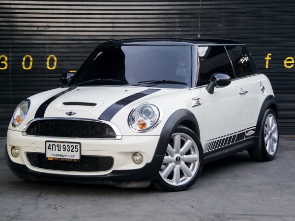 Mini Hatch (Cooper) Gen2 R56 ปี 2008 สีขาว