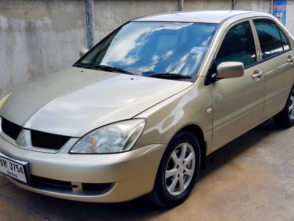 Mitsubishi Lancer Cedia ปี 2008 สีทอง