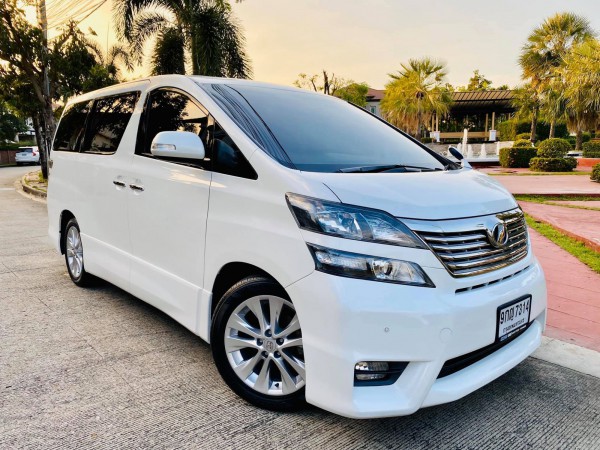 Toyota Vellfire ปี 2009 สีขาว