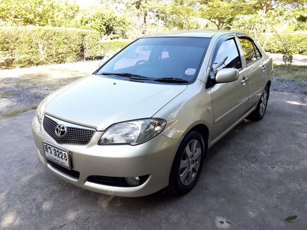 Toyota Vios ปี 2006 สีทอง