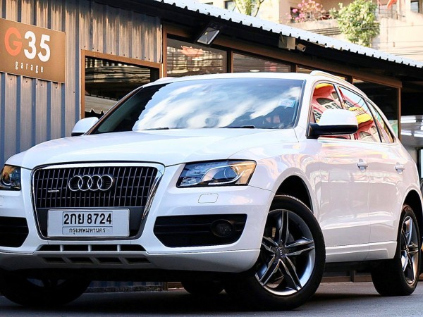 Audi Q5 (8R) ปี 2010 สีขาว