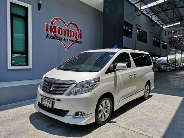 Toyota Alphard ปี 2014 สีขาว