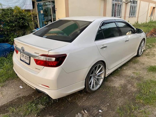 Toyota Camry 2014 สีขาว