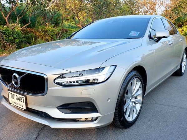 Volvo S90 ปี 2018 สีเงิน