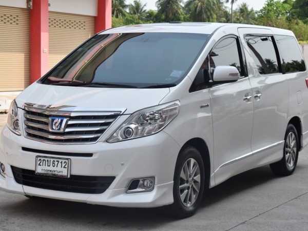 Toyota Alphard ปี 2013 สีขาว