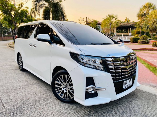 Toyota Alphard ปี 2016 สีขาว