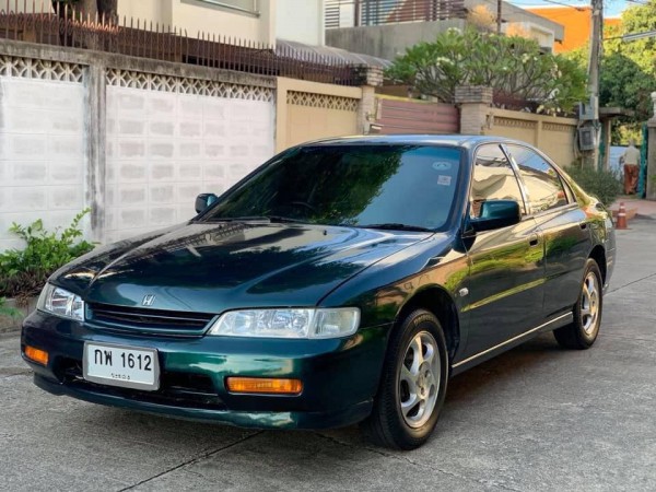 Honda Accord ปี 1997 สีเขียว