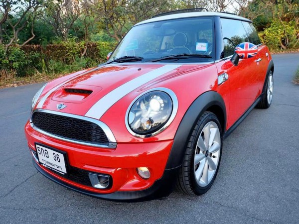 Mini Hatch (Cooper) Gen2 R56 ปี 2011 สีแดง