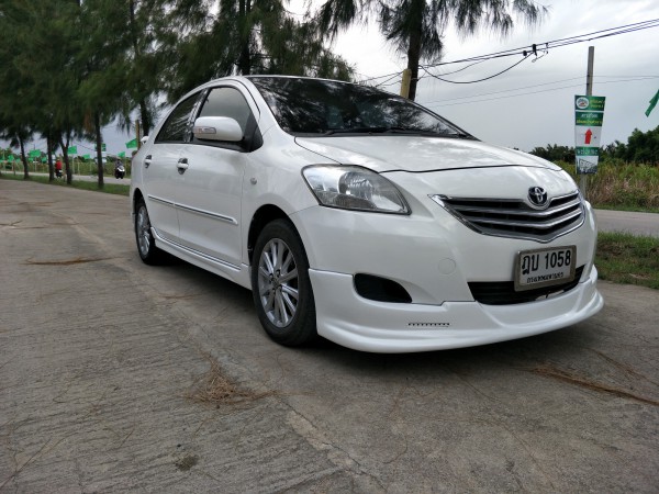 Toyota Vios Vios ปี 2010 สีขาว