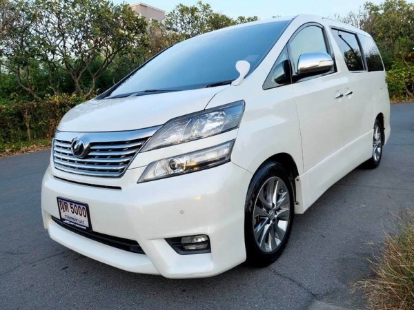 Toyota Vellfire ปี 2012 สีขาว