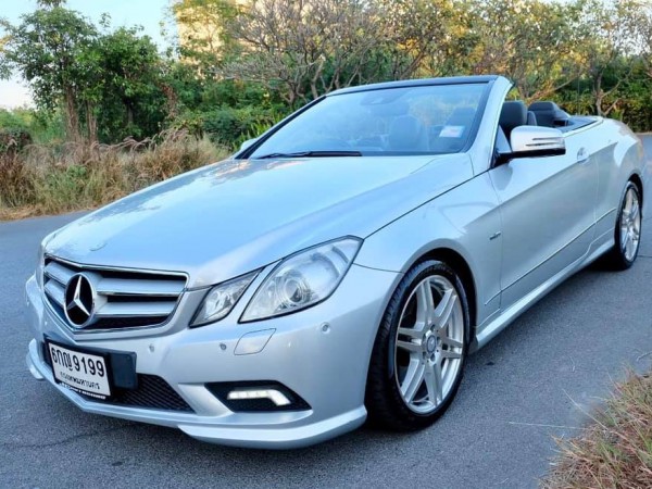 Mercedes-Benz E-Class A207 E200 ปี 2010 สีเงิน