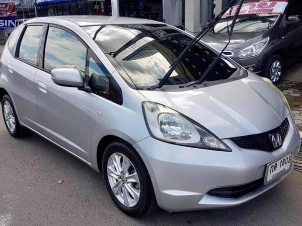 Honda Jazz GE ปี 2009 สีเงิน