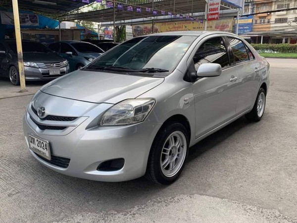 Toyota Vios ปี 2008 สีเงิน