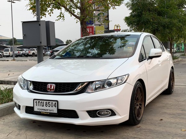 Honda Civic FB ปี 2013 สีขาว