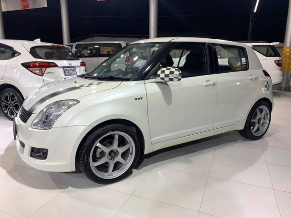 Suzuki Swift ปี 2012 สีขาว