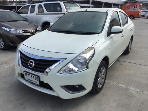 Nissan Almera ปี 2014 สีขาว