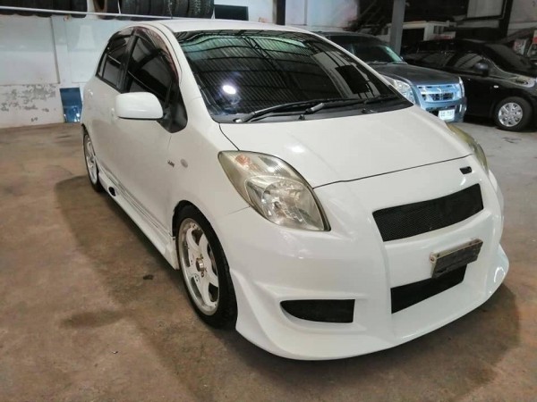 Toyota Yaris ปี 2008 สีขาว