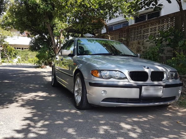 BMW 3 Series E46 318i ปี 2005 สีเงิน