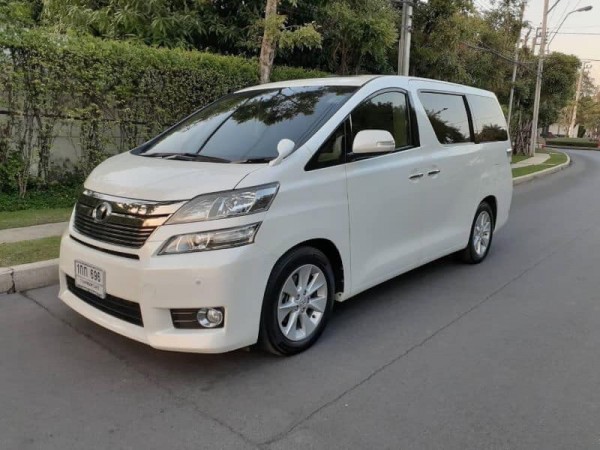 Toyota Vellfire ปี 2012 สีขาว