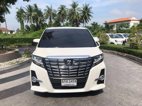 Toyota Alphard ปี 2016 สีขาว