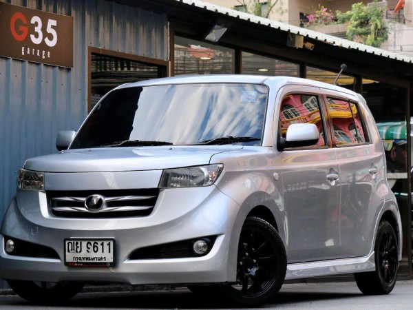 Toyota bB ปี 2011 สีเงิน