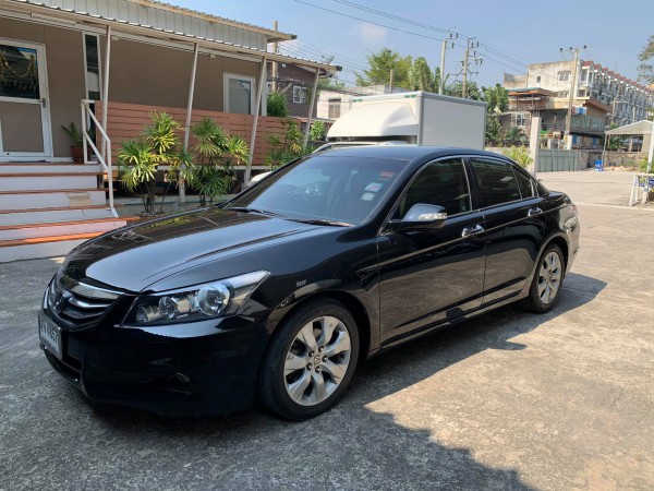 Honda Accord Gen 8 ปี 2010 สีดำ