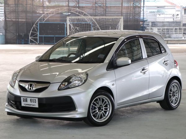 Honda Brio ปี 2012 สีเงิน