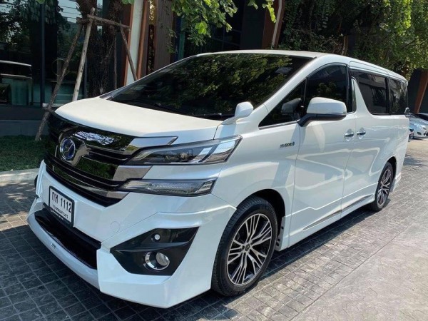 Toyota Vellfire ปี 2017 สีขาว