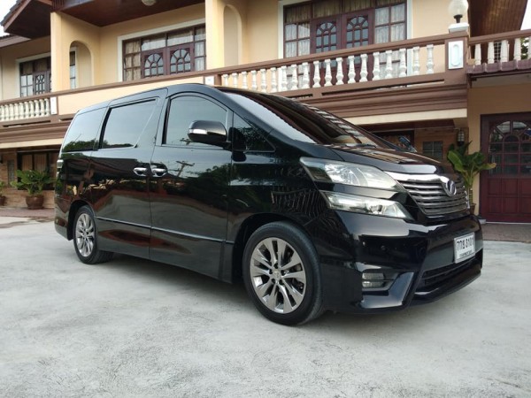 Toyota Vellfire ปี 2010 สีดำ