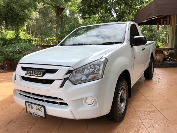 Isuzu D-Max Spark ปี 2016 สีขาว