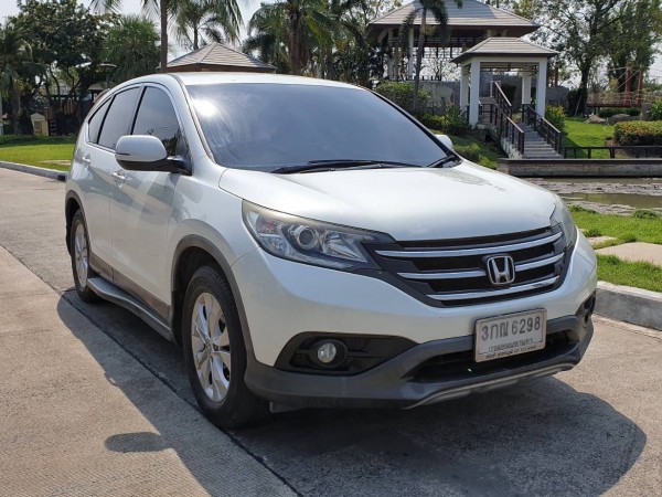 Honda CR-V ปี 2014 สีขาว