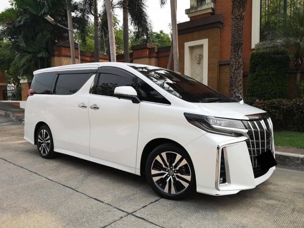 Toyota Alphard ปี 2018 สีขาว