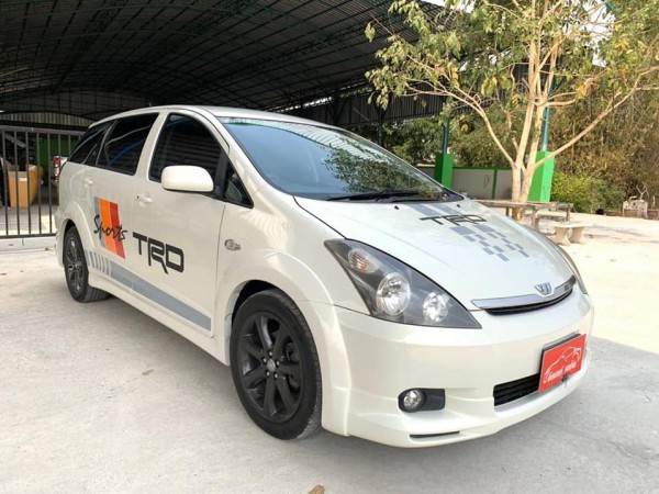 Toyota Wish ปี 2006 สีขาว