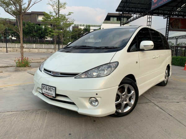 Toyota Estima ปี 2005 สีขาว