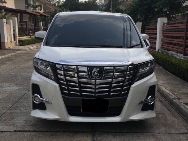 Toyota Alphard ปี 2018 สีขาว