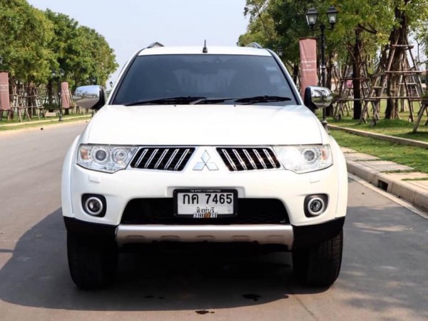 Mitsubishi Pajero Sport ปี 2012 สีขาว